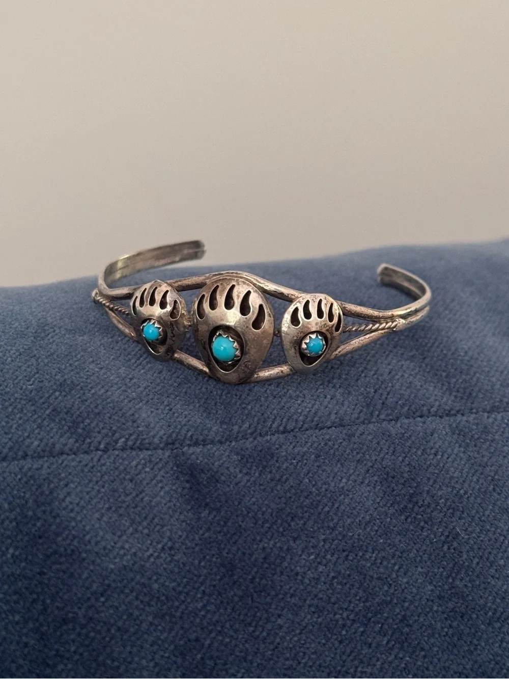 Vintage Native American Sterling Silver Turquoise Bear Paw Cuff Bracelet